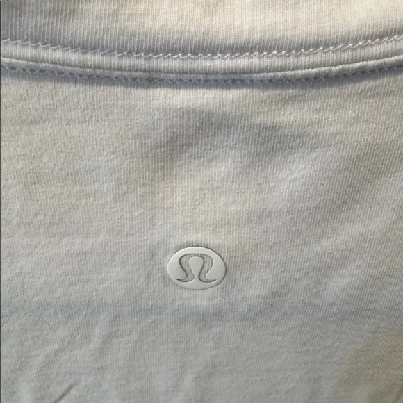 LuLu Lemon basic white T Shirt size L - Picture 2 of 3